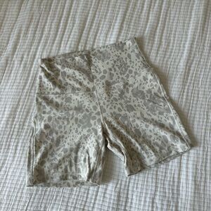 Lululemon Align High-Rise Short 6" in Cheetah Camo Antique White Multi